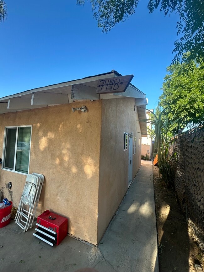 7446 Tampa Ave Unit 7448