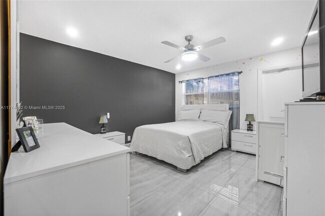 Photo - 3930 Crystal Lake Dr Unidad 106A