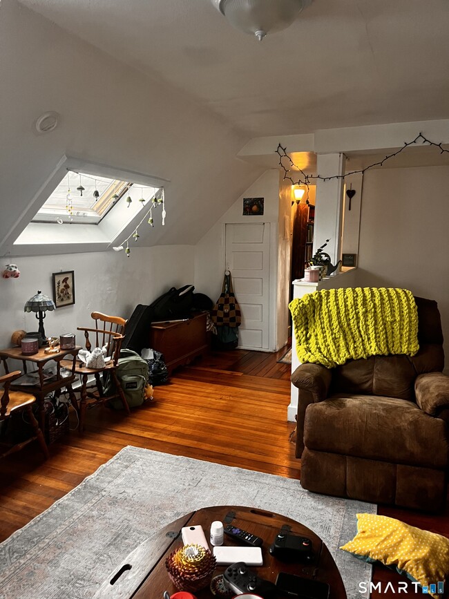 Photo - 172 Beacon St Unit 3rd floor