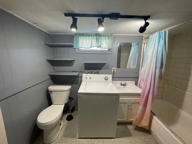 Photo - 609 Sager St