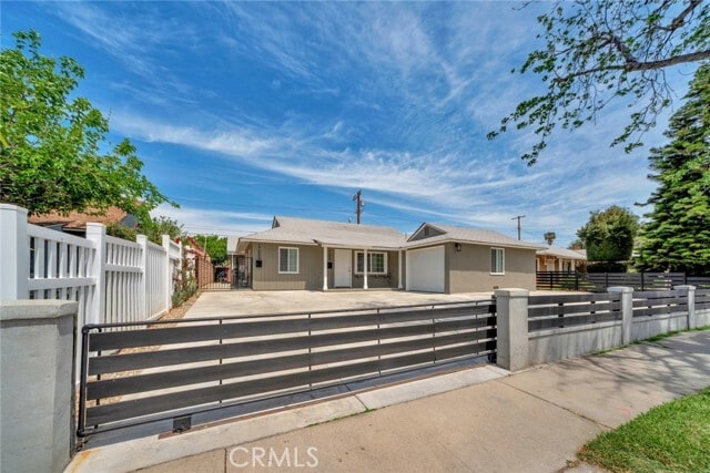 Photo - 17609 Covello St