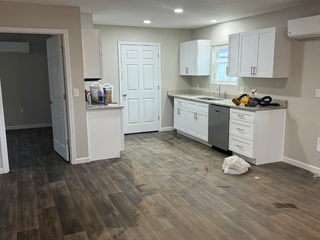 Photo - 80 Redwood Ln