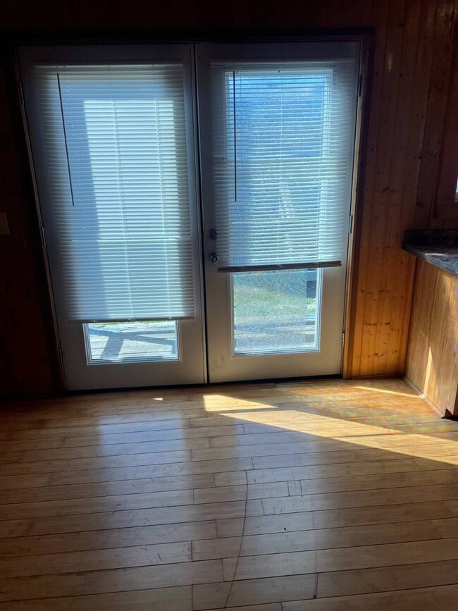 Photo - 200 E Zora St