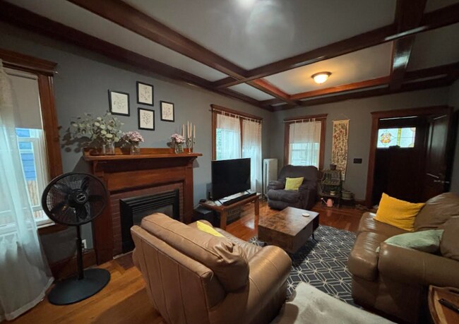 Building Photo - 167 Allston St Unit 2 Rental