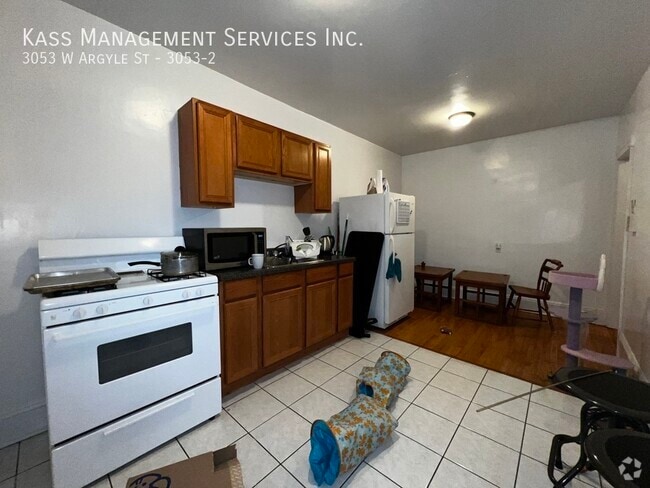 Building Photo - 3053 W Argyle St Unit 3053-2 Rental
