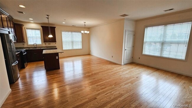 Photo - 105 Canter Ct