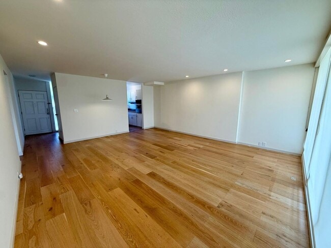Photo - 30 Andrew Dr Unit 121