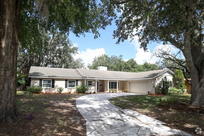 Building Photo - Spacious 4/2 in Maitland's English Estates! Rental