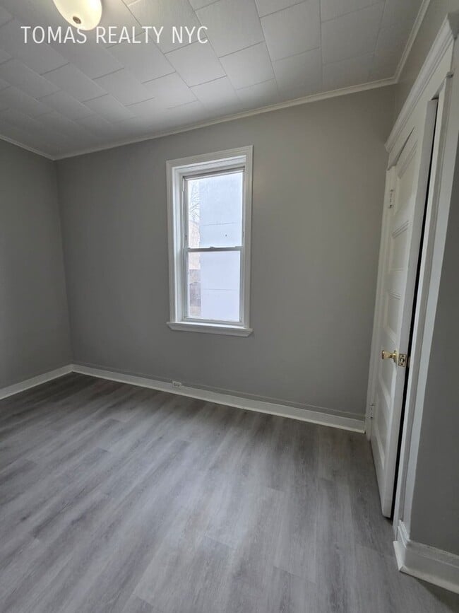 Photo - 18 Seymour St Unit 2R