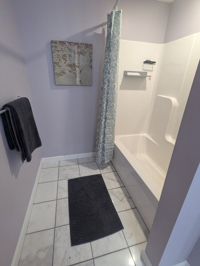 72 Landmark Hill Dr Unit B