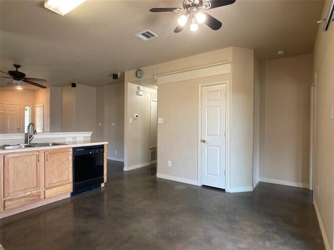 Photo - 1009 Grey Castle Dr