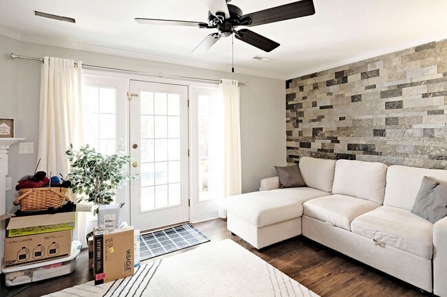 Photo - Pet-Friendly Forest Lakes North Townhome