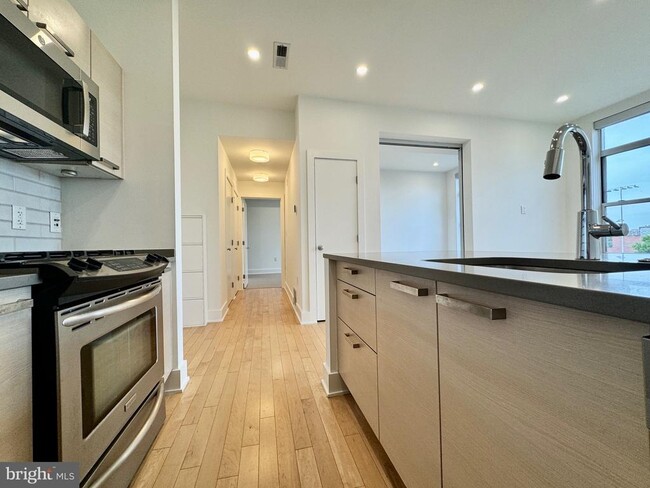 Photo - 1616 11th St NW Unit PH3