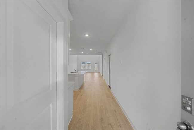 Photo - 4215 Camden Lakes St