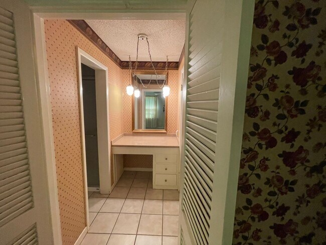 Photo - Spacious 3 bedroom, 2 bath