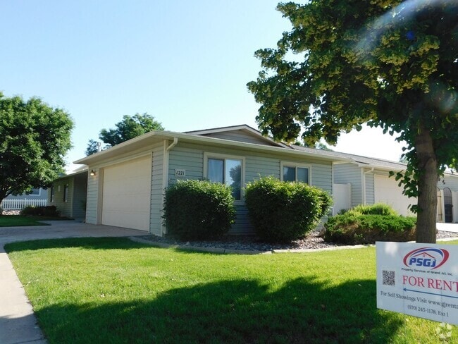 Building Photo - Home in Cottonwood Sub-Division