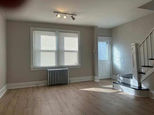 Photo - 3290 Tilton St
