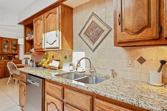 621 Harvest Glen Dr