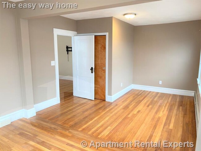 Photo - 167 Harvard St Unit #2