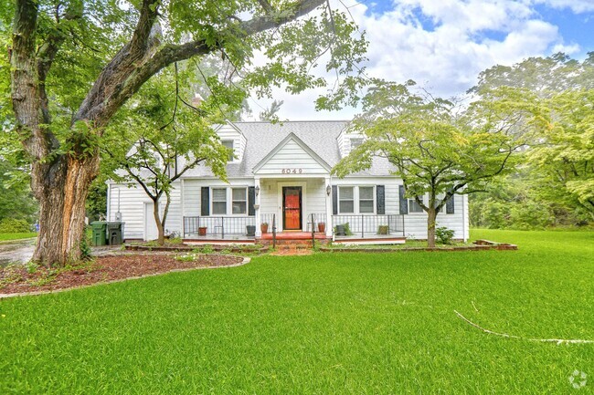 Building Photo - Beautiful Lake Home Rental in Norfolk!