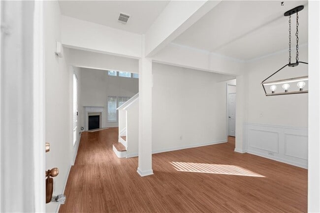 3127 Wyesham Cir