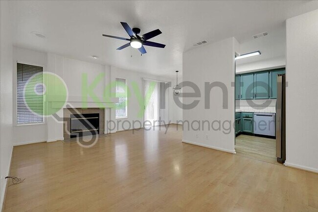 Photo - 8573 Meandering Way