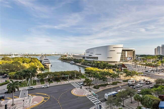 Building Photo - 900 Biscayne Blvd Unit 901