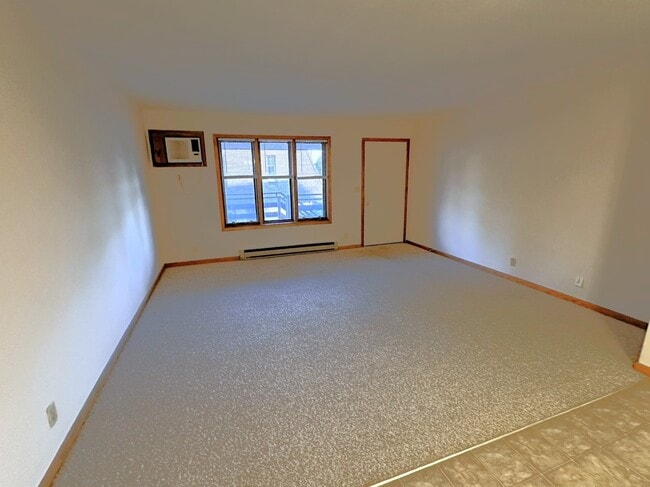 Building Photo - 780 Main St Unit A3