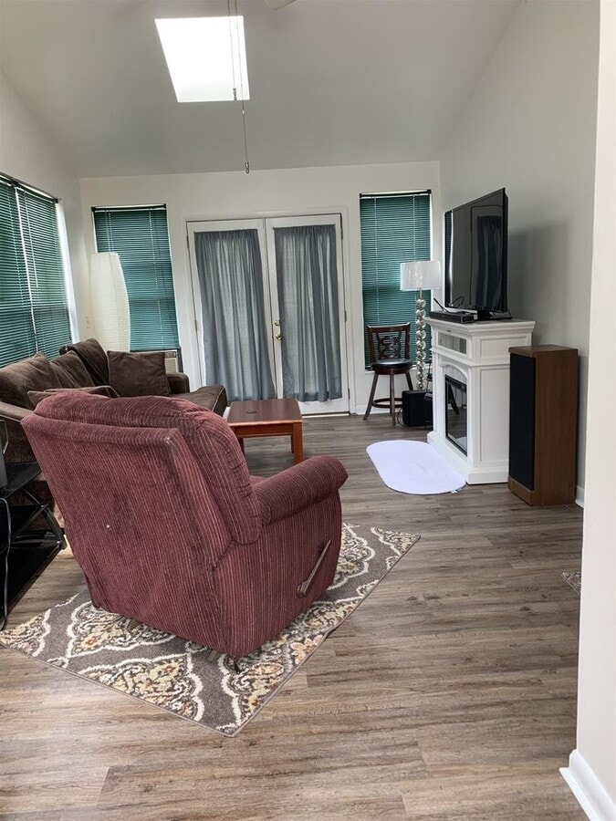 Photo - Cute home on quiet street