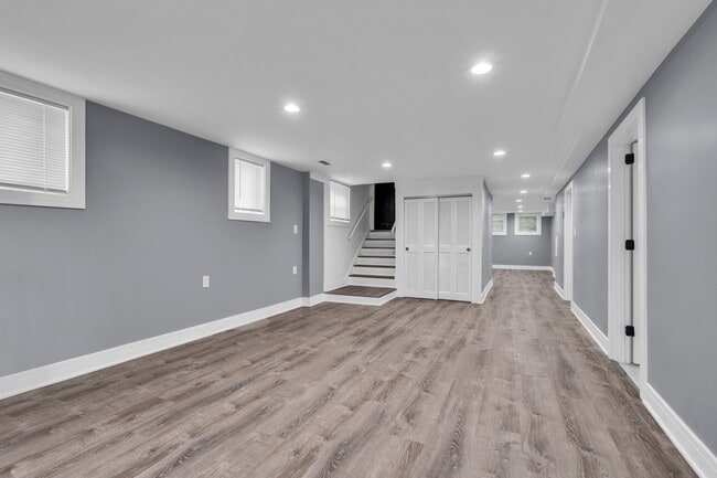 Photo - 2424 W Hollywood Ave Unit 3