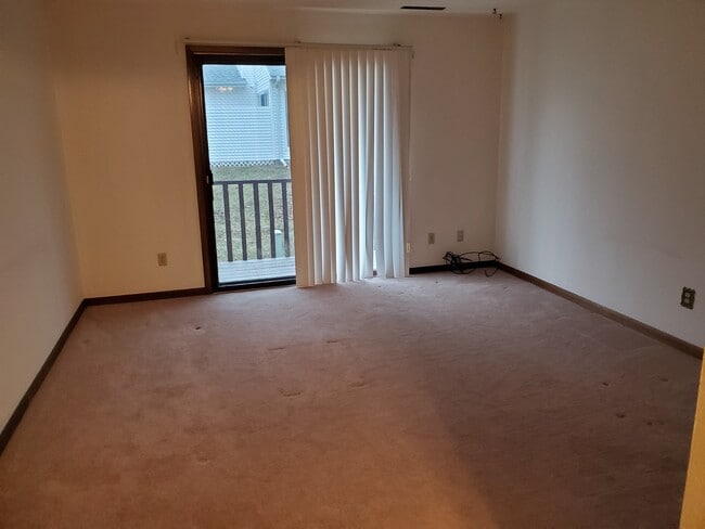 Building Photo - 807 5th St NW Unit 2B