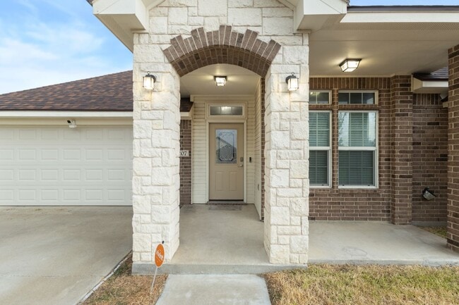 207 Black Walnut Ct