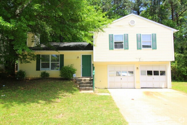 Building Photo - 3 bdrm, 2.5 bath in Stone Mountain Rental