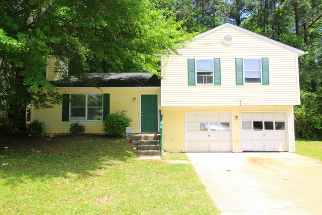 3 bdrm, 2.5 bath in Stone Mountain - 3 bdrm, 2.5 bath in Stone Mountain House