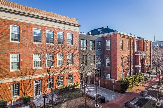 1324 E St SE - The Buchanan School Apartments