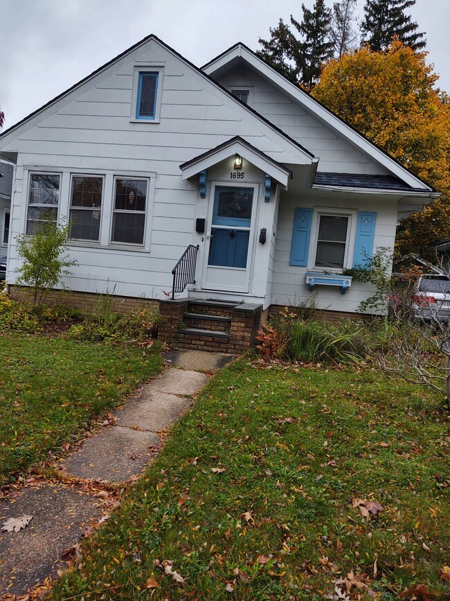 Photo - 1695 South Ave