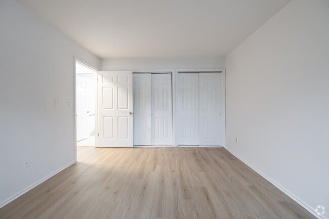 Brookside Garden Apartments