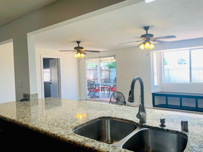 Photo - BEAUTIFUL 4 BEDROOM, 2 BATH SINGLE STORY HOME