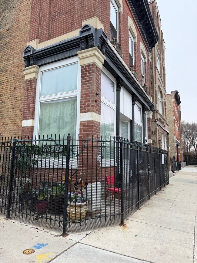 Photo - 1410 W Blackhawk St