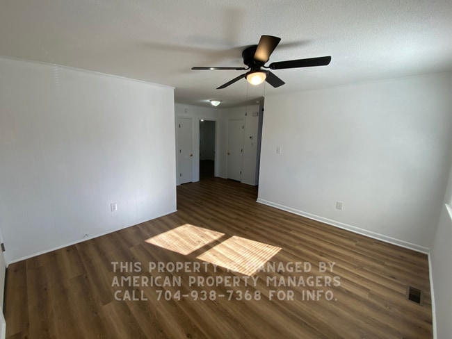 3818 Vanderburg Dr