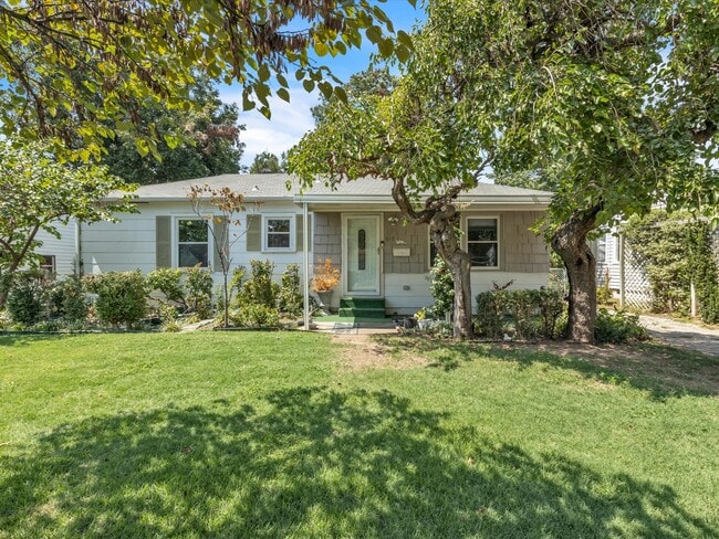 Photo - 815 Sandra Dr