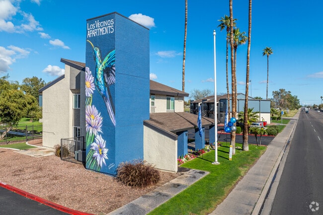 Los Vecinos Apartments