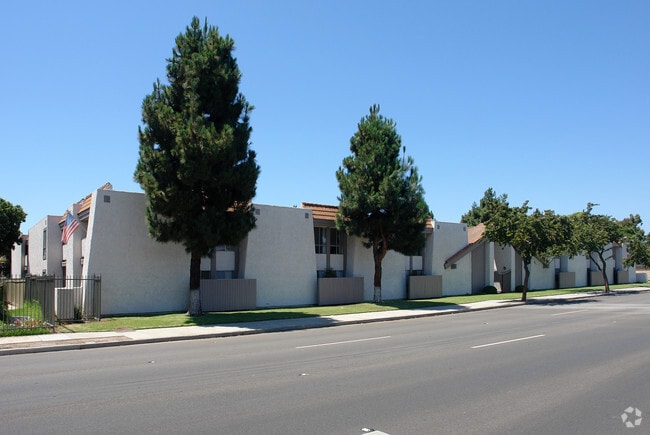 Oxnard Village Apartments - Oxnard Village Apartments