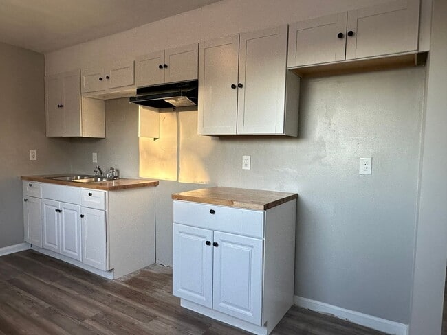 Photo - Brick Quadplex 2/1 in East Lake Unit 7728 Rugby Ave, B