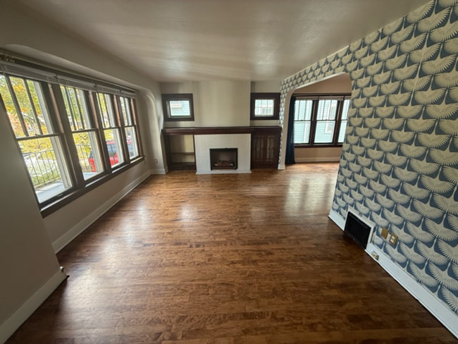 Building Photo - 1245-1245 N 46th St Unit 1243 N 46th St