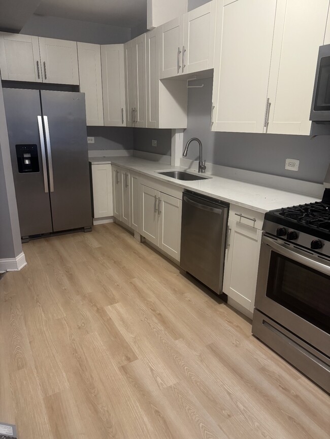 Photo - 5529 W Monroe St Unit 2