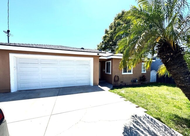 Photo - 728 5th Ave