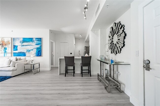 Photo - 651 Okeechobee Blvd Unit 201