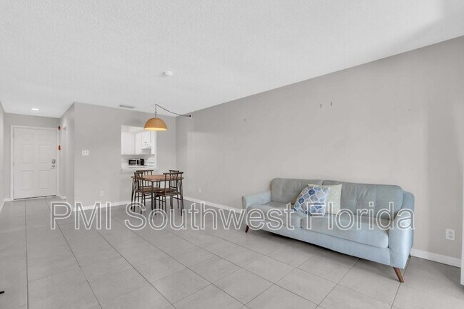 Photo - 1670 Laurel St Unit 206