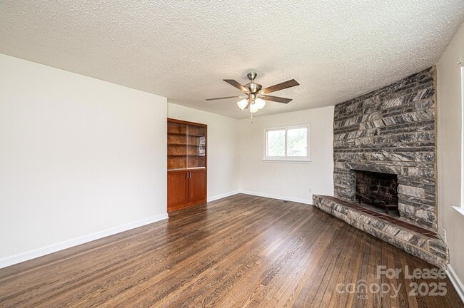 Photo - 975 22nd St Pl NE